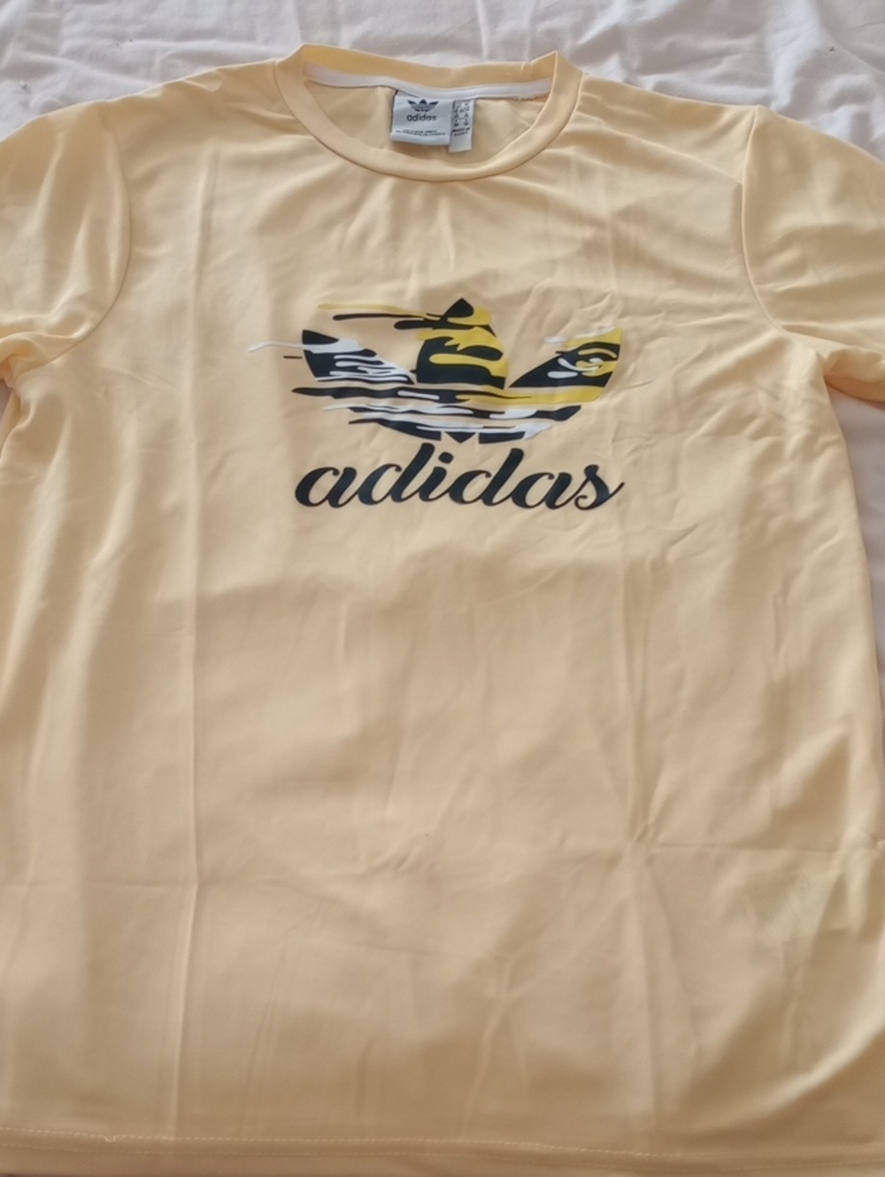 NWT ADIDAS Lemon Yellow Trefoil Logo Short Sleeve Tee